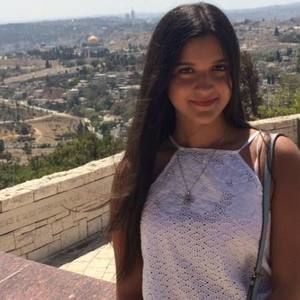 Meet your Posher, Dina